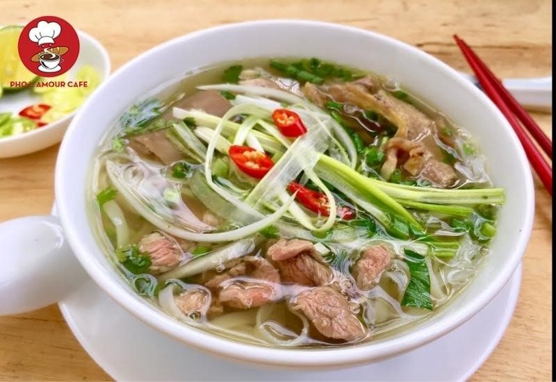 Guide to eating Vietnamese Pho in Milwaukee